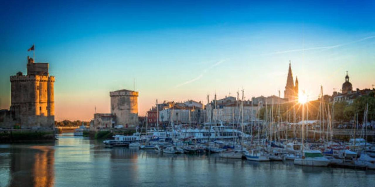 Studio Traversant Historic Center Apartment La Rochelle  Bagian luar foto